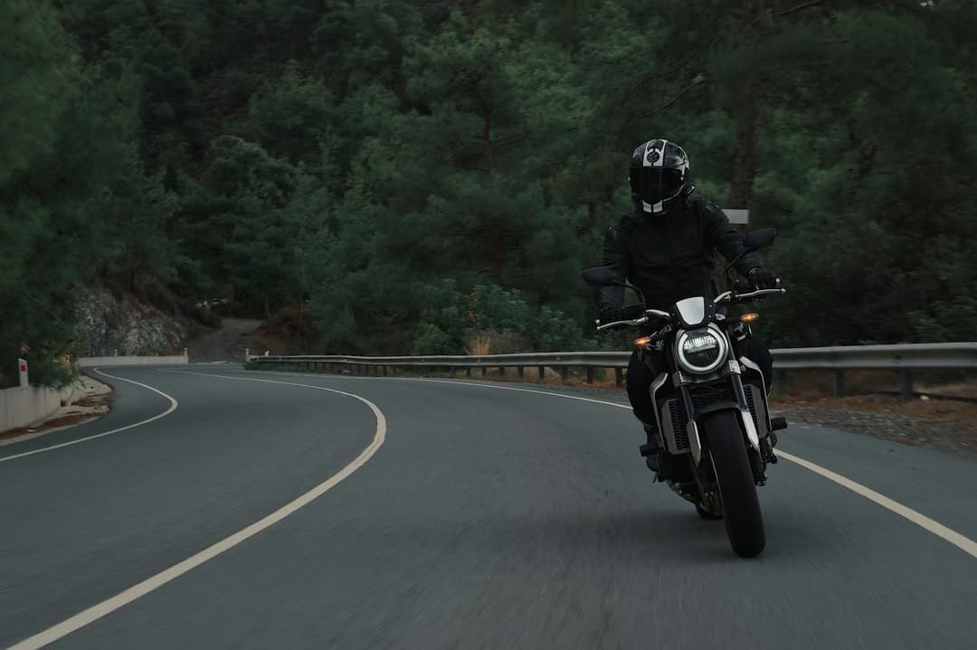 Dovoz motorek ze zahraničí